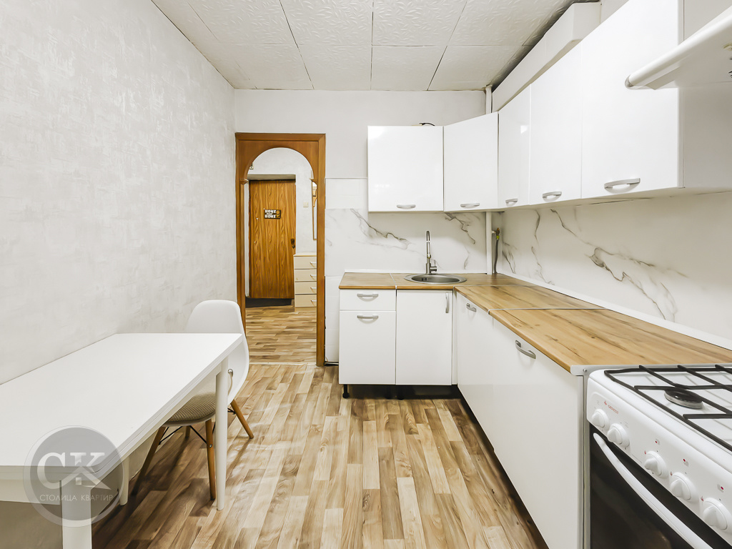 
 Сдаётся в аренду на длительный срок 2-комнатная квартира в Пушкинском райлне! 

Для оперативного ответа на ваши вопросы ЗВОНОК на телефон будет ПРИОРИТЕТНЕЕ. 

Квартира:
•	Выполнен косметический ремонт. 
•	Оборудована необходимой бытовой техникой:
        в кухне   холодильник, стиральная машина в