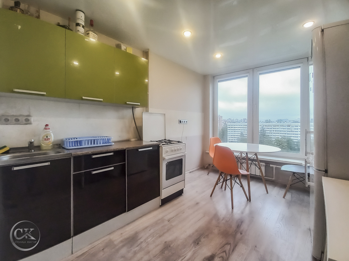 Сдается 1-комнатная квартира, 37.5 м² | пр-т Культуры, 16, к1 | Выборгский район, СПб

- Площадь: 37.5 м² ( комната — 18.5 м², кухня — 11.0 м²)
- Этаж: 10 из 16 (есть пассажирский и грузовой лифты)
- Ремонт: качественный косметический ремонт, всё как на фото!

Что внутри:
- Светлая, чистая, уютная к