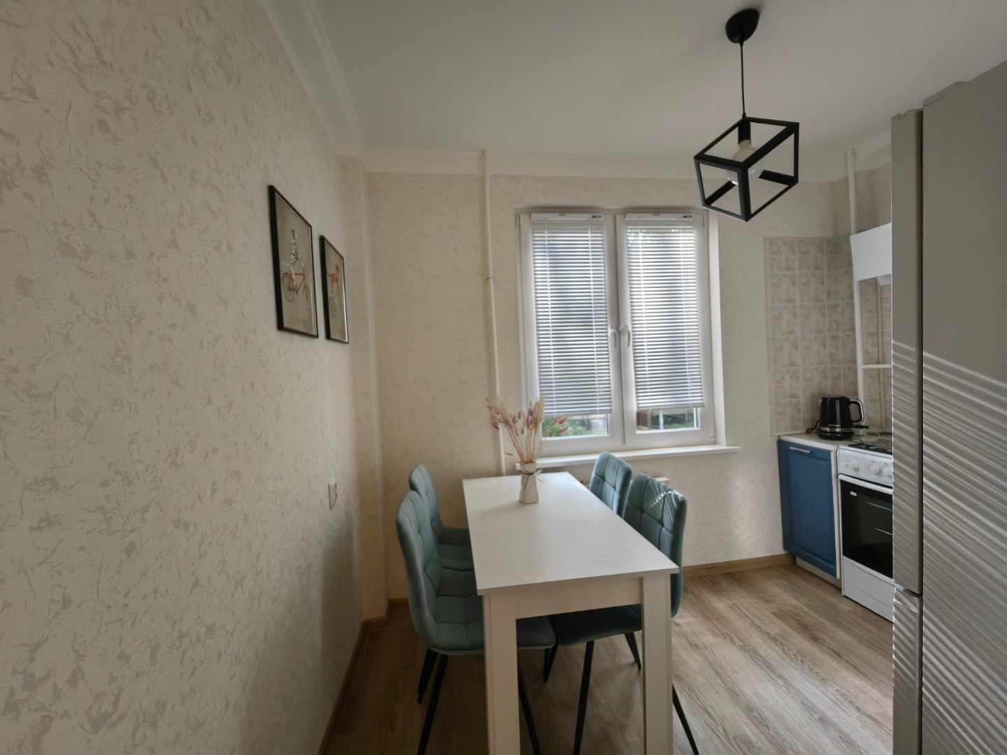 
Продаётся 2-комнатная квартира площадью 45,7 м² на Октябрьской набережной — как новая! Всё сделано за вас!

Санкт-Петербург, Невский район, Октябрьская набережная, д. 86, корп. 3
Общая площадь: 45,7 м² (жилая — 30 м², кухня — 6,9 м²)
Этаж: 2 из 5 / Кирпичный дом 1963 г., капитальный ремонт дома — 2