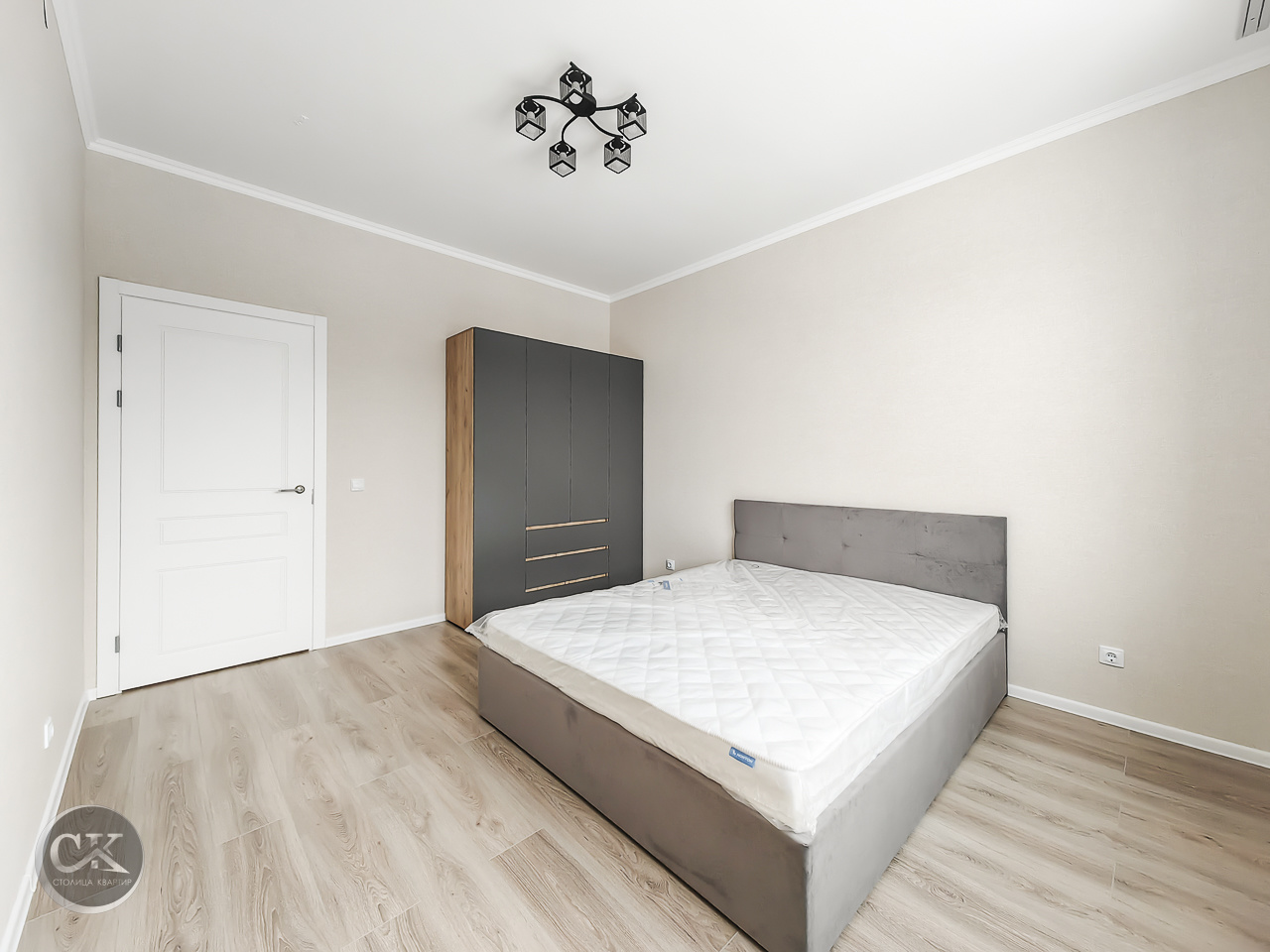 Сдаётся в аренду впервые двухкомнатная квартира в Пушкинском районе, Ленинградская область

Если вы мечтаете о комфортном жилье в пригороде с развитой инфраструктурой и удобным транспортным сообщением, то ваш идеальный вариант найден!

Квартира расположена на 4-м этаже 5-этажного дома , построенного