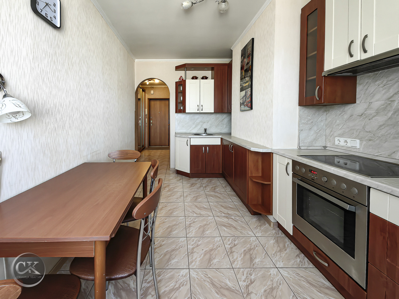 Сдаётся в аренду просторная уютная 1‑комнатная квартира, 39 м² 

Санкт‑Петербург, Московский район, Пулковская, д.10, к 2

Основные параметры:
-  общая площадь: 39,0 м²;
-  жилая площадь: 18,0 м² ;
-  кухня: 10,0 м²;
-  раздельный  санузел;
-  этаж: 18 из 21.

Оснащение:
-  вся необходимая мебель дл