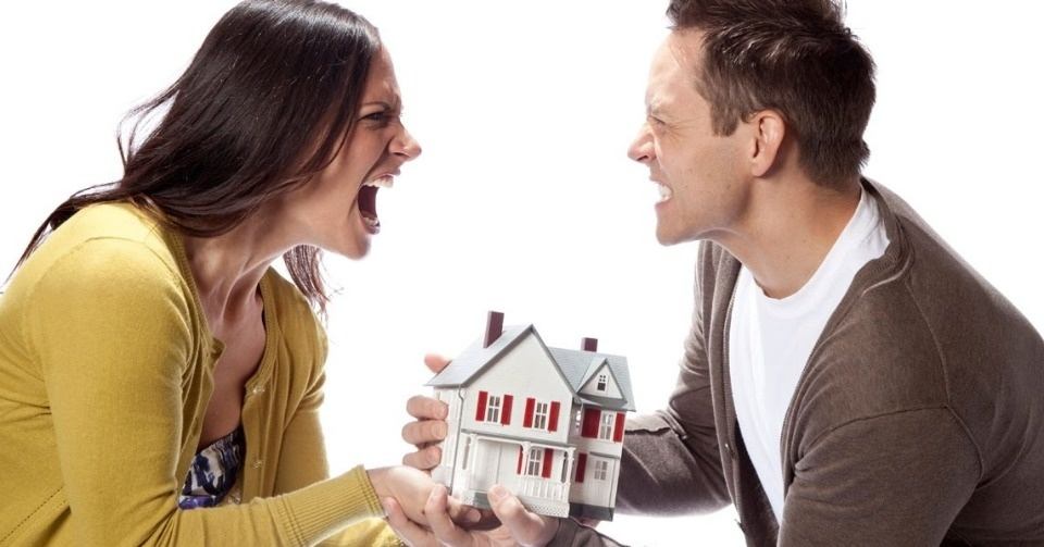 Как разделить ипотеку при разводе. А всегда поровну? А в гражданском браке?