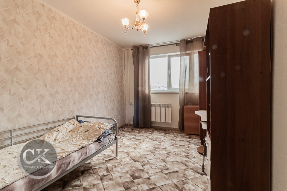Продается уютная 2х комнатная квартира с зеленом пригороде Санкт-Петербурга! Ломоносов - прекрасное место для жизни!
Квартира расположена на 8 этаже, окна выходят во двор.

Характеристики квартиры:
• Общая площадь 45.6 м²
• Жилая 27.1 м² , комнаты изолированные 15.1+12 м²
• Кухня 6.4 м²
• Санузел ра